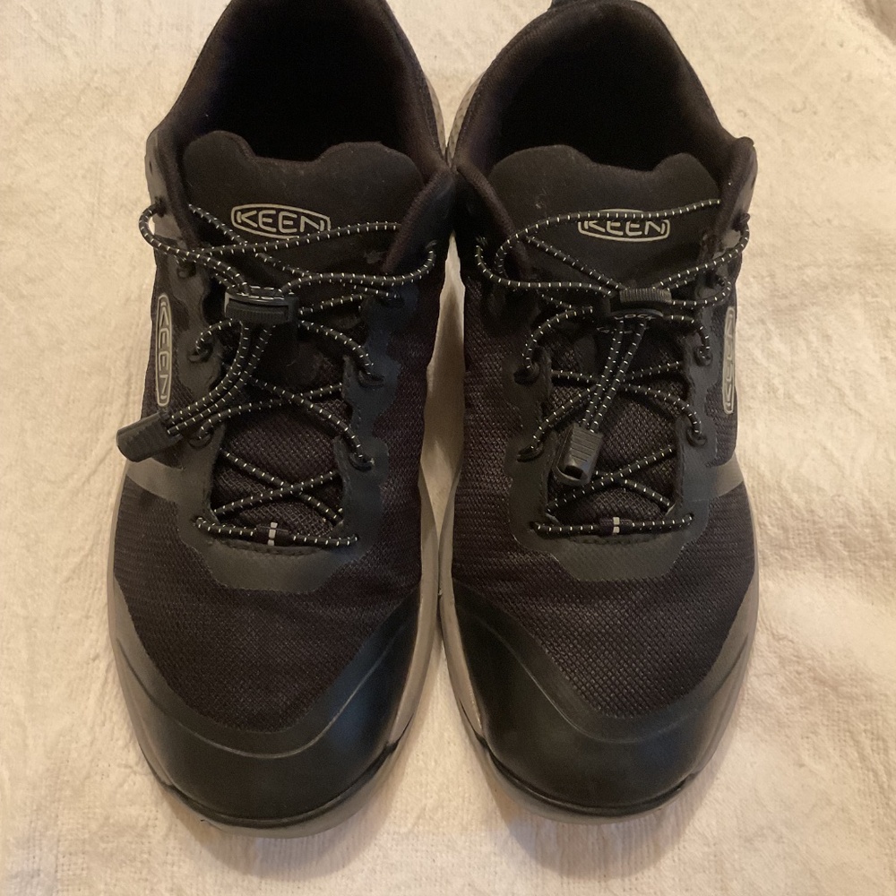 KEEN Men's Black Athletic Shoes - Picture 9 of 9